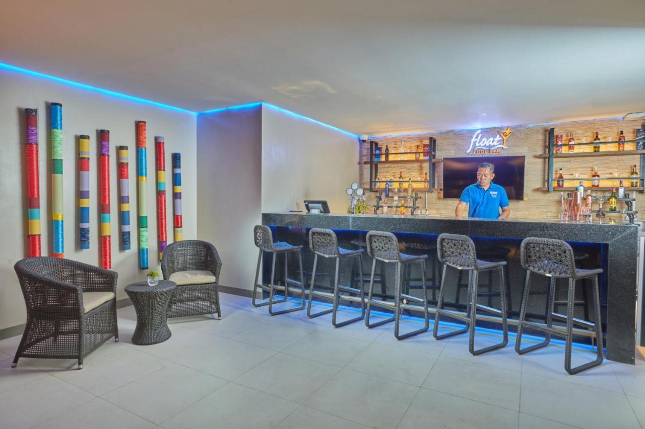 Belmont Hotel Mactan Мактан Экстерьер фото