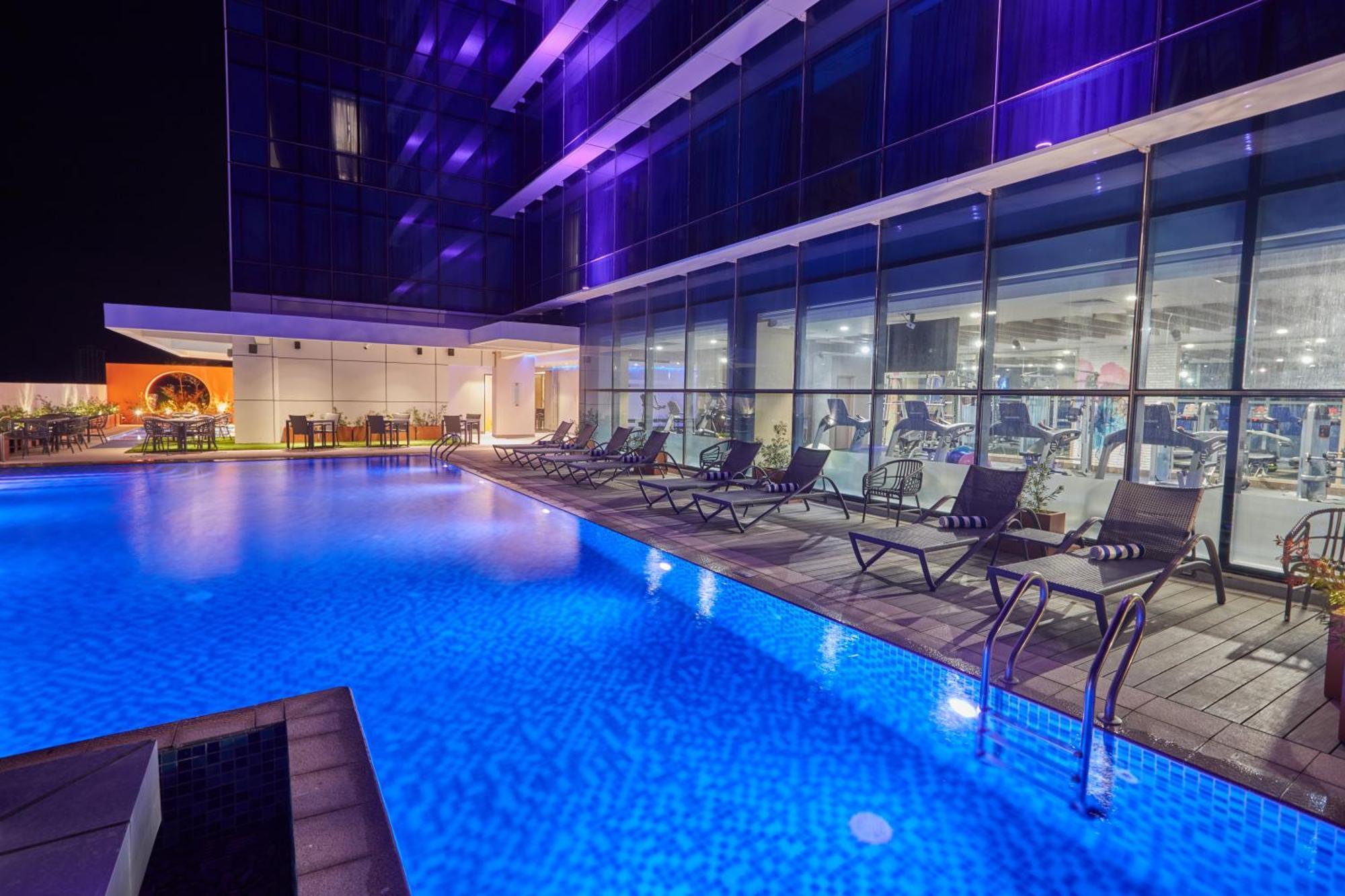 Belmont Hotel Mactan Мактан Экстерьер фото