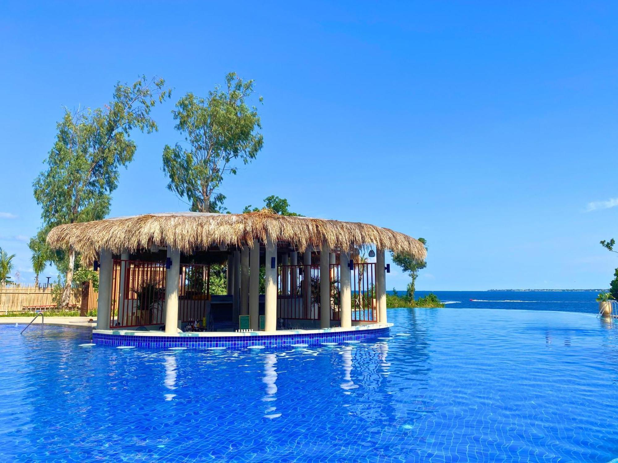 Belmont Hotel Mactan Мактан Экстерьер фото