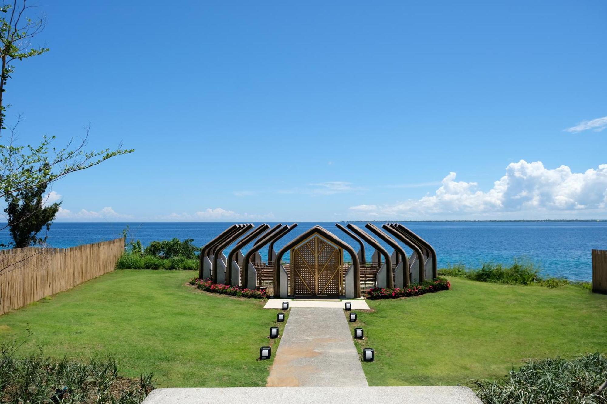 Belmont Hotel Mactan Мактан Экстерьер фото