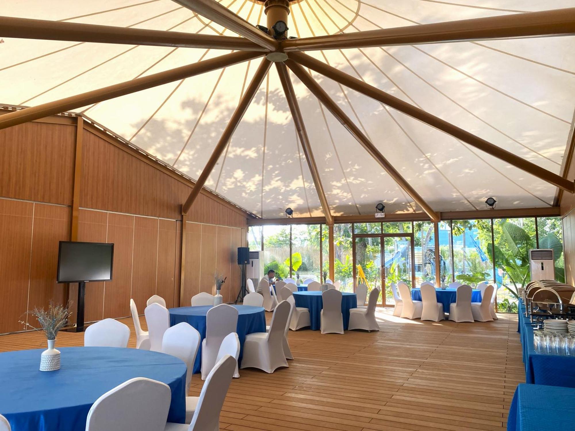 Belmont Hotel Mactan Мактан Экстерьер фото
